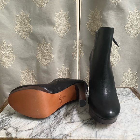 Coach Black Leather Ankle Boots. Like New/Never Worn/Excellent Condition. 8.5 - Picture 8 of 16